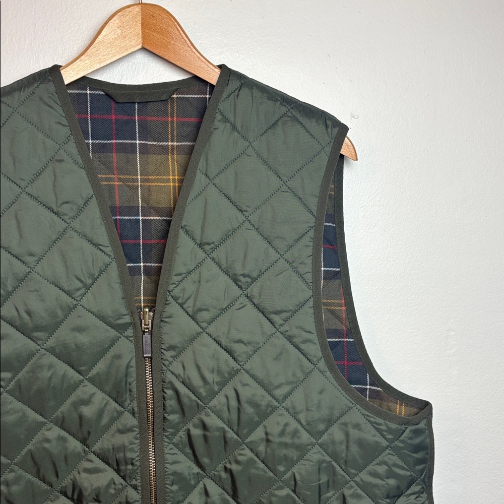 Barbour Men’s Size 44 Diamond Quilted Zip Up Dark Olive Green Vest Equestrian - Picture 4 of 8